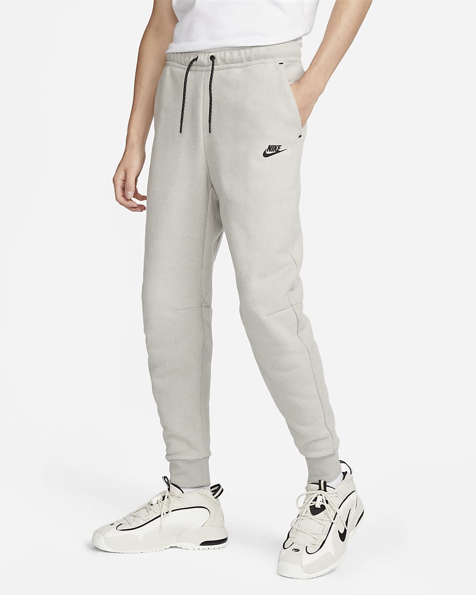 Joggers acondicionados para el invierno para hombre Nike Sportswear Tech Fleece. Nike